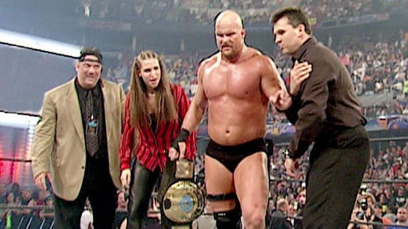 सरà¥à¤µà¤¾à¤à¤µà¤° सà¥à¤°à¥à¤à¤¼ 2001 मà¥à¤ à¤à¥à¤® WWE à¤à¥ 'द à¤
लायà¤à¤¸' पर à¤à¥à¤¤ मिलà¥